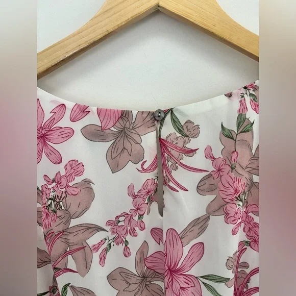 SHE + SKY | floral romper | size large - Picture 5 of 6